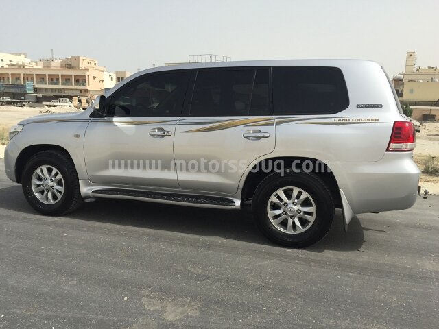 2011 Toyota Land Cruiser