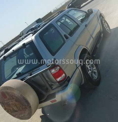 2000 نيسان باث فايندر