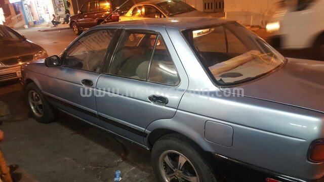 1992 نيسان صني