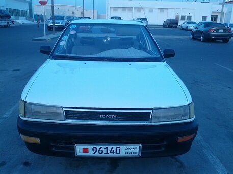 1990 Toyota Corolla