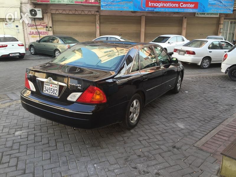 2001 تويوتا أفالون