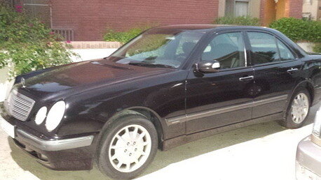2000 Mercedes-Benz E