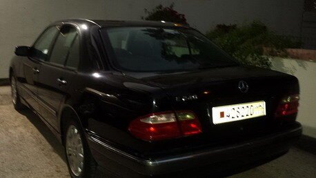 2000 Mercedes-Benz E