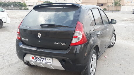 2011 رينو سانديرو