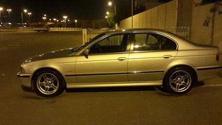 2002 BMW 528