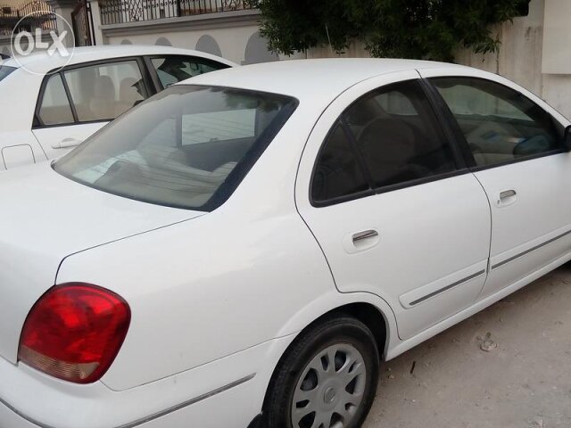 2004 نيسان صني