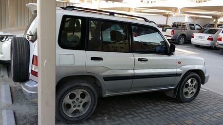 2001 ميتسوبيشي باجيرو
