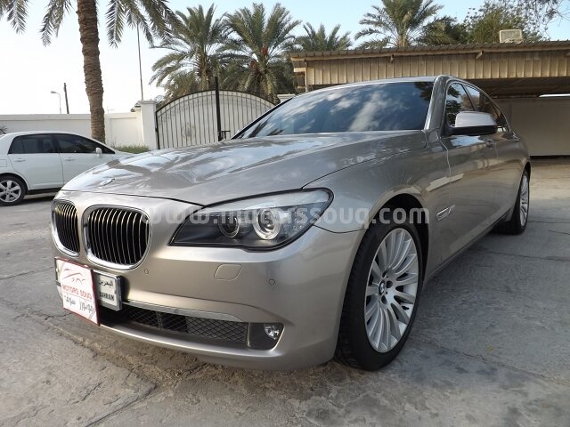 2012 BMW 730