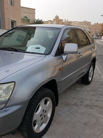 2002 لكزس آر إكس 300