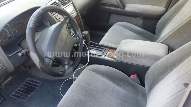 2000 Nissan Gloria