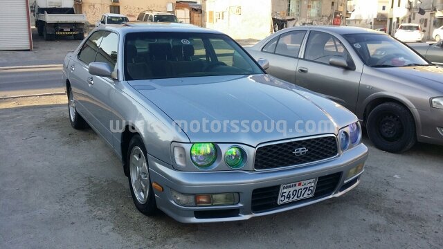 2000 Nissan Gloria