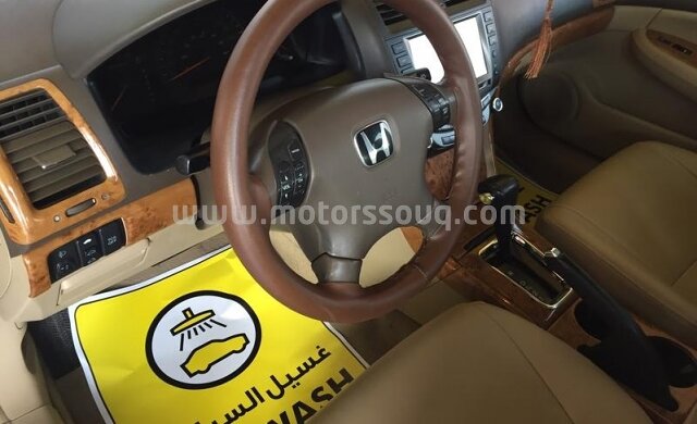 2005 هوندا أكورد