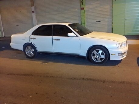 1998 Nissan Gloria