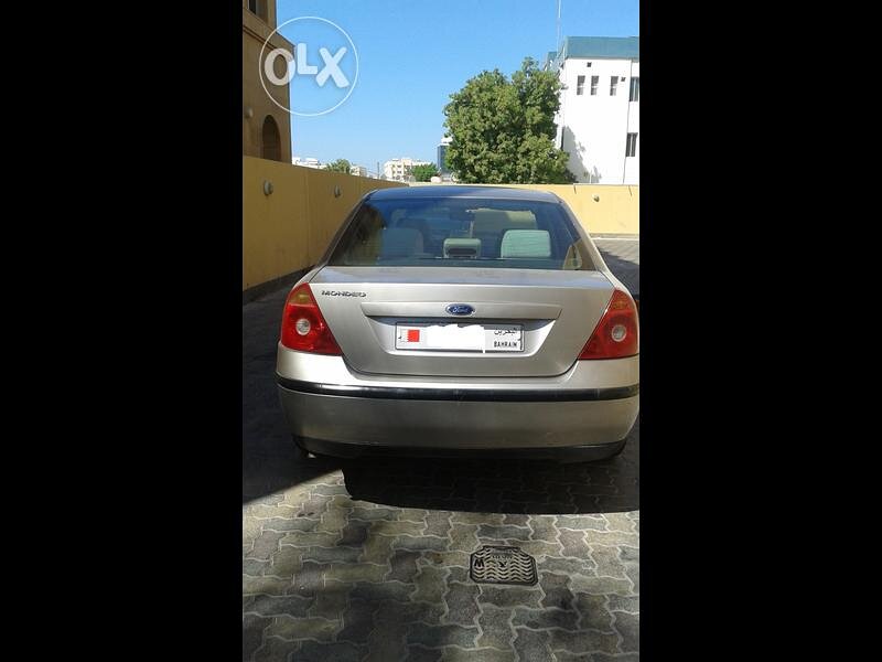 2003 فورد مونديو