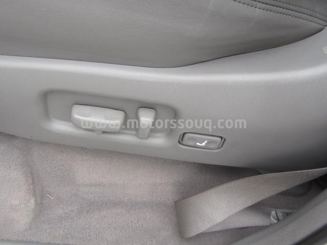 2004 لكزس إي إس