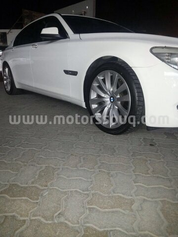 2011 بي إم دبليو 740