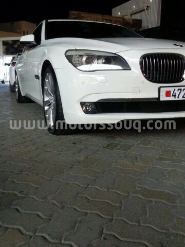 2011 بي إم دبليو 740