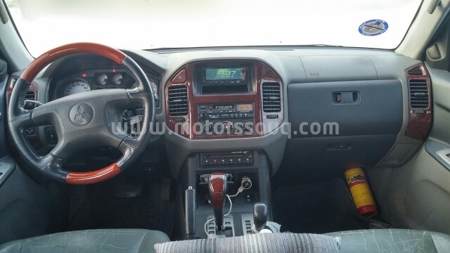 2006 Mitsubishi Pajero