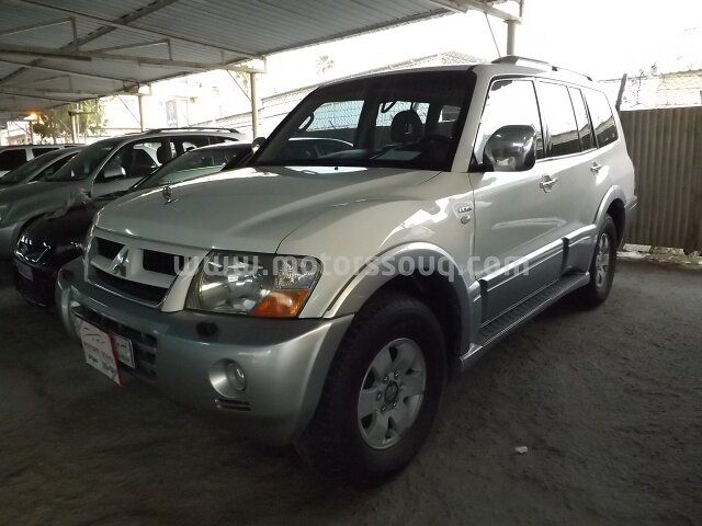 2004 Mitsubishi Pajero
