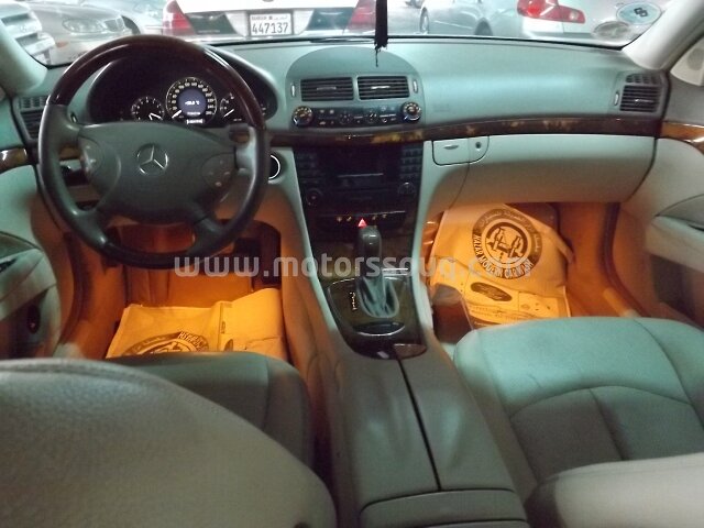 2005 Mercedes-Benz E