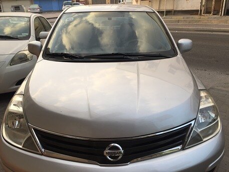 2012 نيسان أخرى