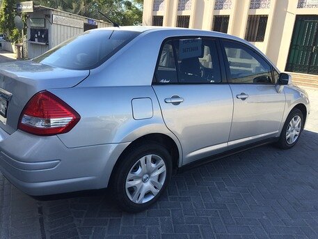 2012 نيسان أخرى