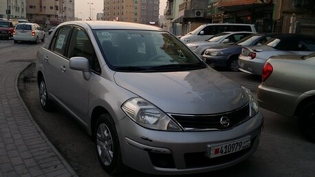 2012 نيسان أخرى