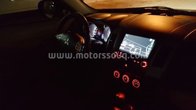 2010 ميتسوبيشي أوتلاندر