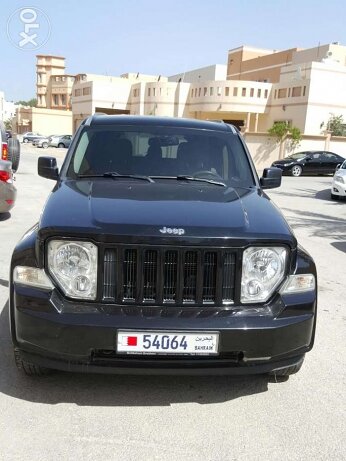 2011 جيب شيروكي