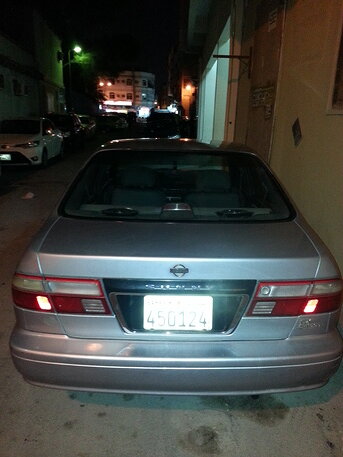 2000 نيسان صني
