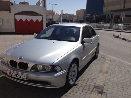 2003 BMW 530