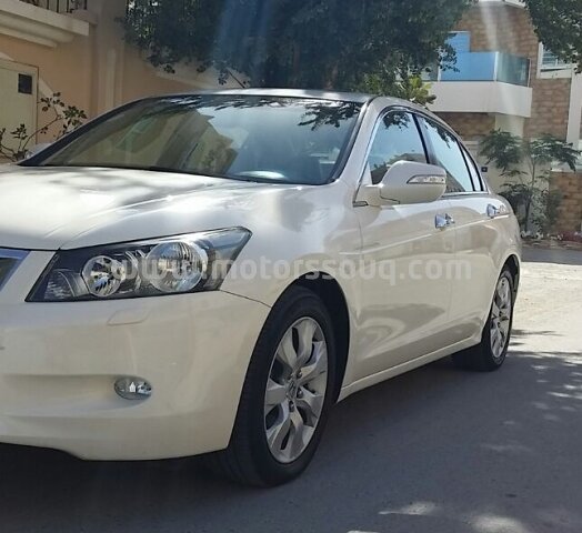 2009 هوندا أكورد