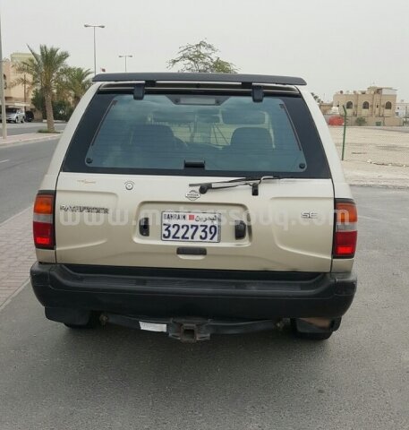 1999 نيسان باث فايندر