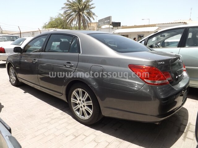 2007 تويوتا أفالون