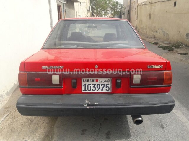 1990 نيسان صني