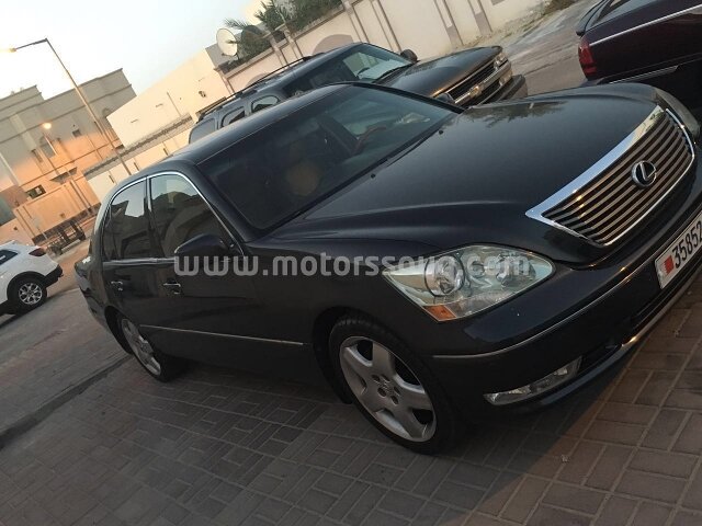 2004 Lexus LS