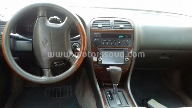 1998 Nissan Gloria