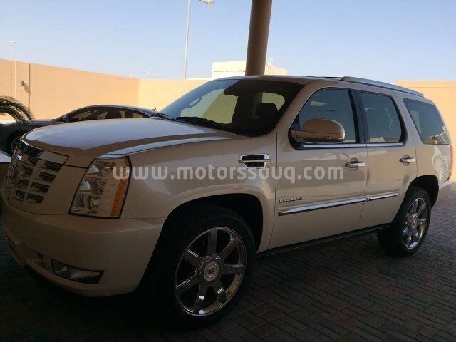 2014 كاديلاك إسكاليد