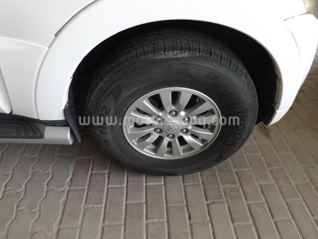 2011 Mitsubishi Pajero