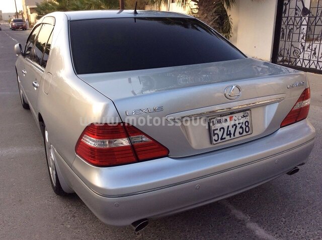 2004 Lexus LS