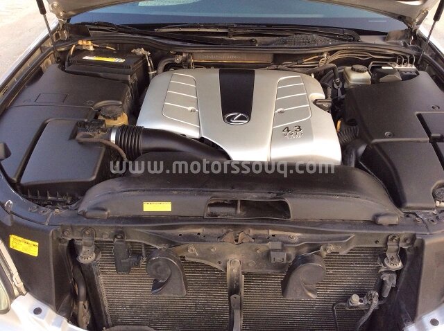 2004 Lexus LS