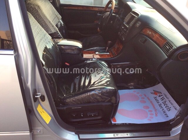 2004 Lexus LS