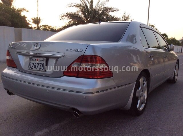 2004 Lexus LS