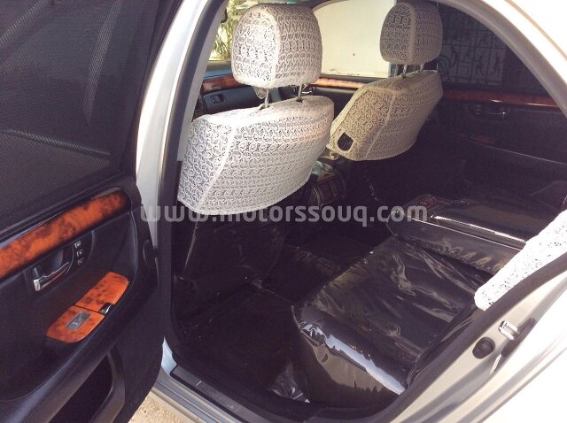 2004 Lexus LS