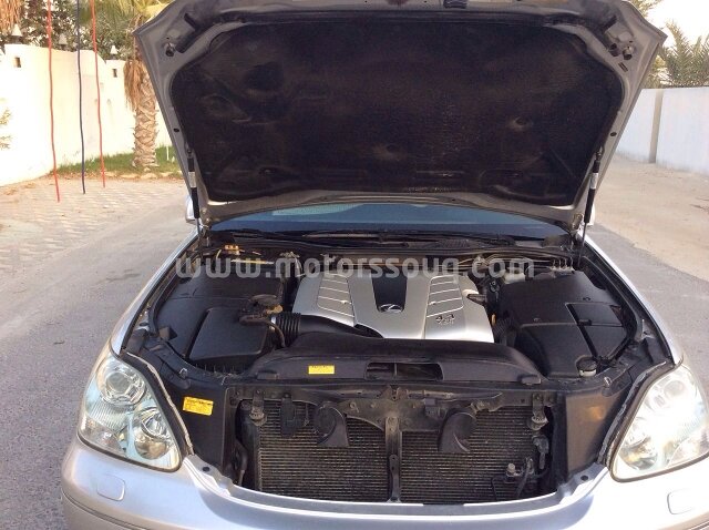 2004 Lexus LS