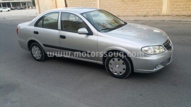 2011 نيسان صني