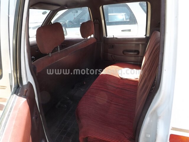 1997 نيسان بيك أب