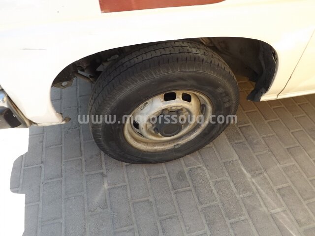 1997 نيسان بيك أب