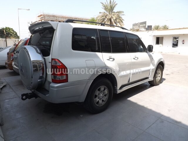 2003 Mitsubishi Pajero