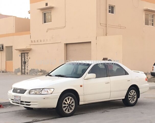2001 تويوتا كامري